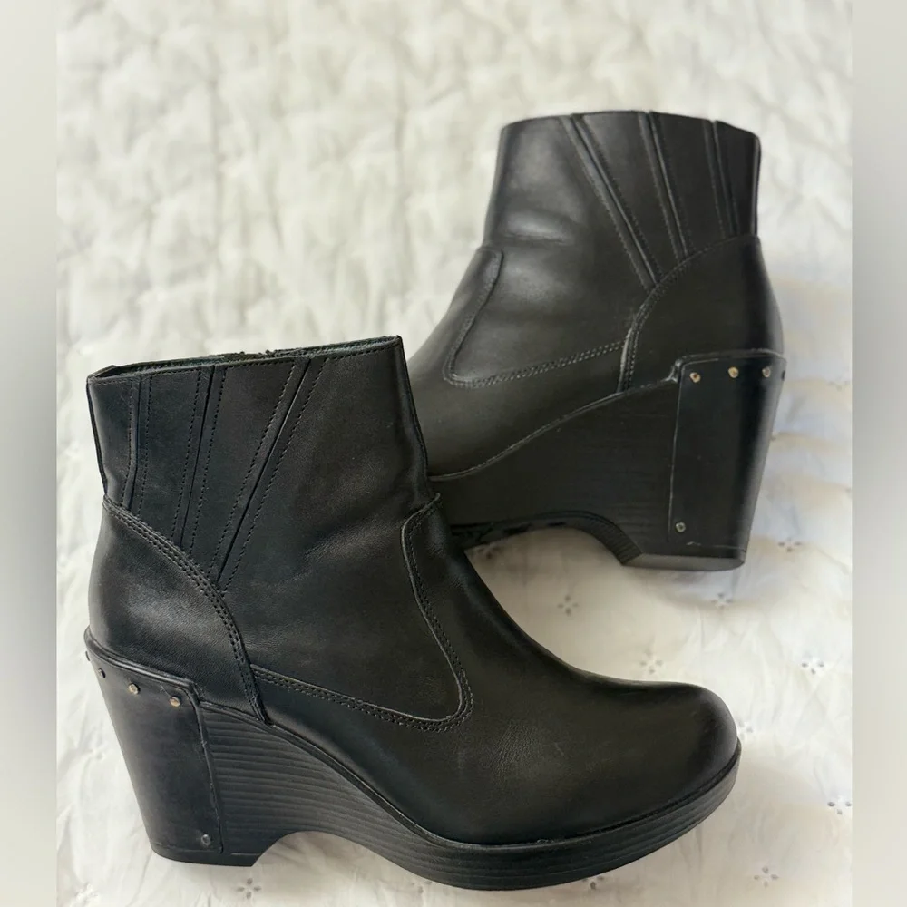 Dansko Faith Dark Black Leather Ankle Boots Wedge Heel Size EU 37 US 6.5-7 Comfy